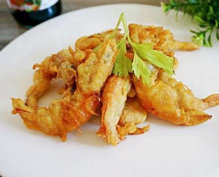 大虾怎么做好吃 美观香酥的炸虾天妇罗做法